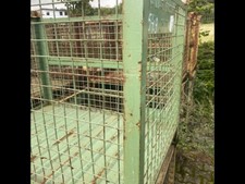 Gitterboxen mit Stahlboden