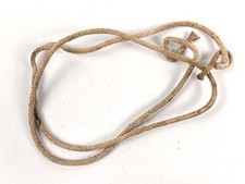 Zugband für ein Stahlhelm