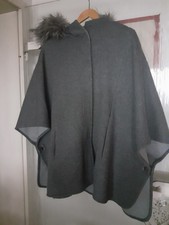 Poncho mit Kapuze, hellgrau,  Gr. S - Yessica/C&A - getragen - guter Zustand