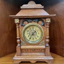 Antike Gründerzeituhr mit