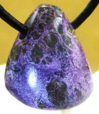 STICHTIT  CABOCHON TROPFEN