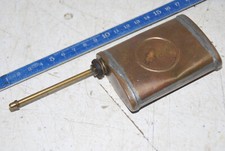 Sehr altes Ölkännchen