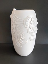 AK Kaiser Biskuit Porzellan Vase H. 17,6cm Design M.Frey