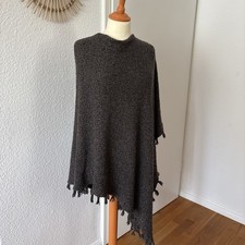 Poncho mit Fransen von
