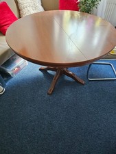 Esstisch rund, ausziehbar (Ø 1,10–1,54 m)