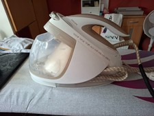 Philips PerfectCare GC9647/60 Elite Silence Dampfbügelstation, 2400 W