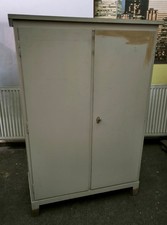 alter Vorratsschrank Schrank