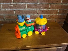 Zug mit zwei Figuren und Sound