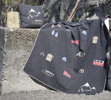 David Fussenegger Wohndecke