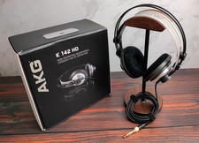 AKG K142 HD Studio Headphone |