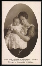 AK Victoria Luise, Herzogin zu Brauschweig und Lüneburg, mit Prinzessin Frieder 