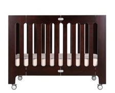 Baby Bett 60x120 mit Rollen – Marke: „bloom“ alma papa – cappuccino