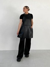 Ape The Label. "Die Schürze"