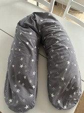 theraline stillkissen graublau weiß Sterne Seitenschläferkissen Schwangerschaft