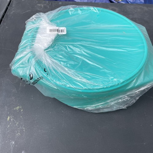 New tupperware large tortilla - new,