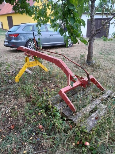 Hecklader traktor mit schaufel - traktor,