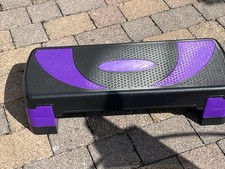 Aerobic Stepper Fitness schwarz/lila Höhenverstellbar-2 Tritthöhen-neuwertig