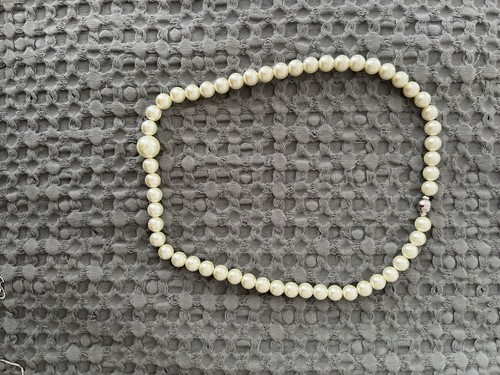 Perlenkette mit großer