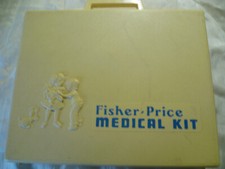 Puppendoktor im Koffer, von Fisher-Price, stabil, ideal für Kinderarztpraxis