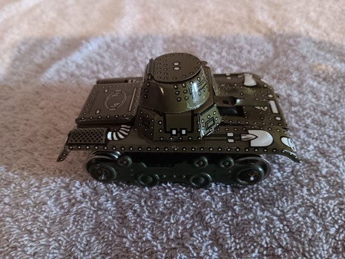 Gama blechpanzer mit - gama, uhrwerk