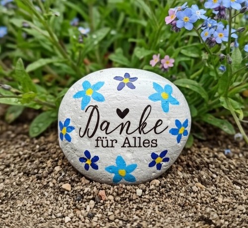 Bemalter stein blumen - bemalter, blumen,