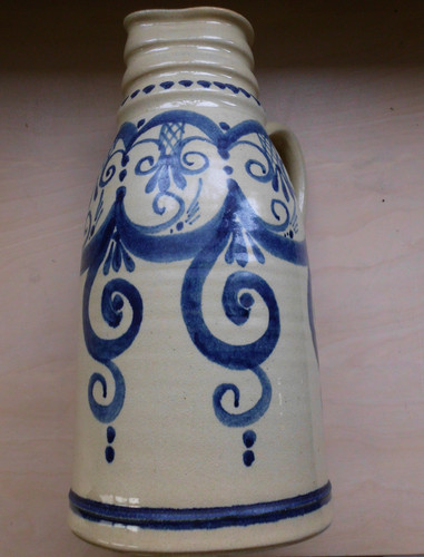 Beige blauer krug tonkrug - beige-blauer,