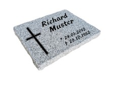 Urnengrab Nr. 18 Grabstein Gedenkstein Liegestein Grabplatte ca. 40x30x5 cm