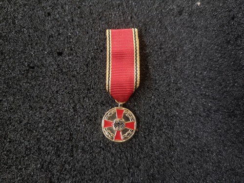 Bundesverdienstkreuz - (s1-156),