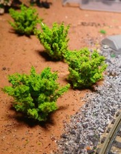 20 hellgrüne Büsche, Sträucher, 28 mm hoch. für den Landschaftsbau