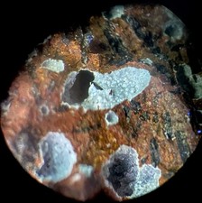 Chabasit und Glasopal (Hyalit)