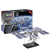 Revell ISS model 25 Jahre