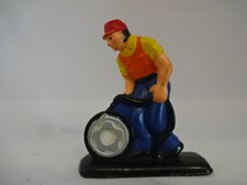 Sammelfigur / Formel 1 / Reifenwechsler - 45 mm groß