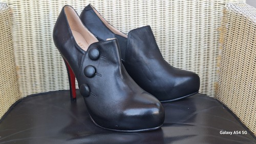 Christian louboutin est - louboutin, "c'est