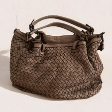 Geflochtene Ledertasche