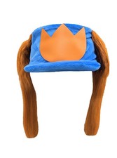 Flauschiger Hund Mann blau