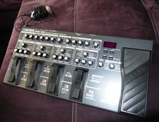 Boss ME-80 Gitarrenprozessor Multi-Effektgerät für E-Gitarre u. Bass