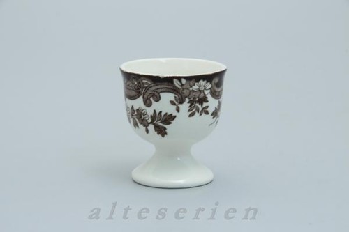 Eierbecher auf fuß - eierbecher,