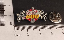 PIN/Anstecker COCA COLA 600, Nascar  von 1998 (Nostalgie, Vintage 90er) Zinn