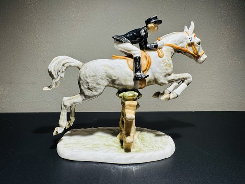 Goebel hummel 1958 porcelain - goebel,