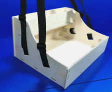 Holz Bauchladen mit Oberlade zwei Gurte JGA Abschied Fete Catering 42 cm x 30 cm