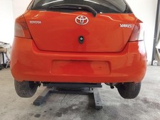 Toyota Yaris 2 XP9 original Stoßstange Stossfänger hinten 3P0 SUPER RED 5 BJ2007