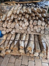 Holzpfähle aus Robinie  für Gartenbau