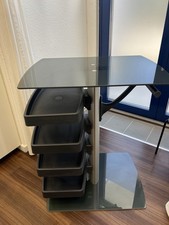 Miha Bodytec Einkleidetisch