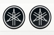 2x YAMAHA Motorrad Weiß 3D Emblem Sticker Aufkleber Kleber Styling Tuning NEU