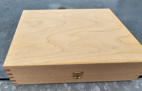 Holzbox mit deckel - holzbox, deckel,