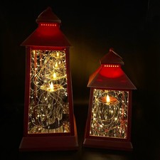 2 LED Laternen rot mit Stumpenkerze, Lichterkette, Timer, Funkeleffekt im Set