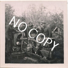 Foto WK2 - 6 Armee - Russland Panzer Motor wird repariert  X75