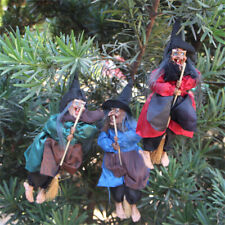 1 Stück Zufällige Halloween Hexe Figur Party Bar Haus Deko Hexe auf Besenstiel