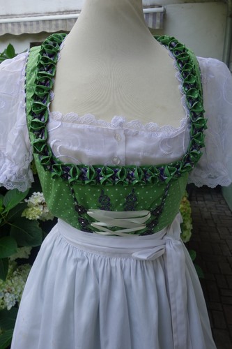 Klassisches dirndl aus - dirndl,