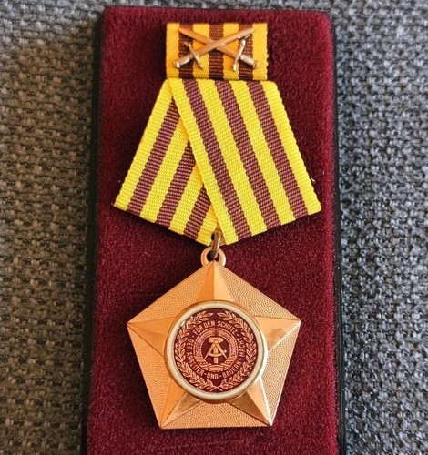 Auszeichnung ddr kampforden - ddr:,